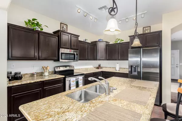 Goodyear, AZ 85338,18556 W VOGEL Avenue