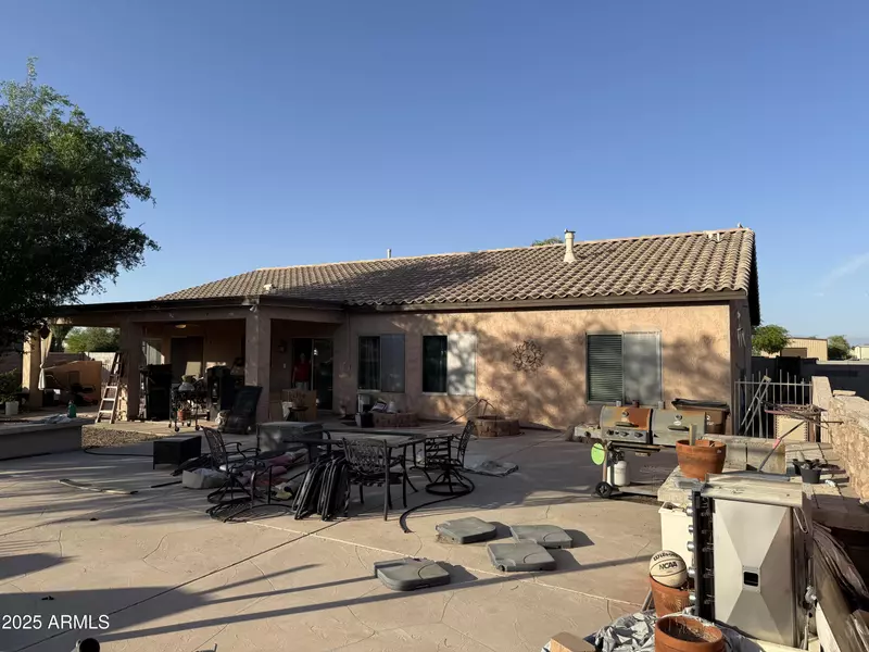 31520 N SUNFLOWER Way, San Tan Valley, AZ 85143