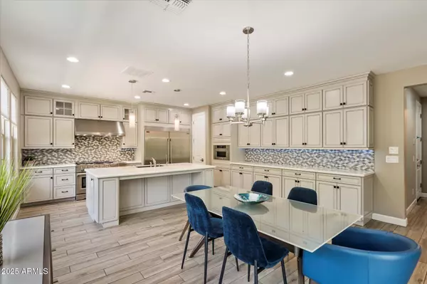 Chandler, AZ 85248,944 W GLACIER Drive