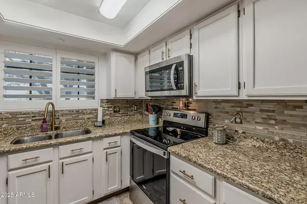 Phoenix, AZ 85027,2315 W UNION HILLS Drive #119