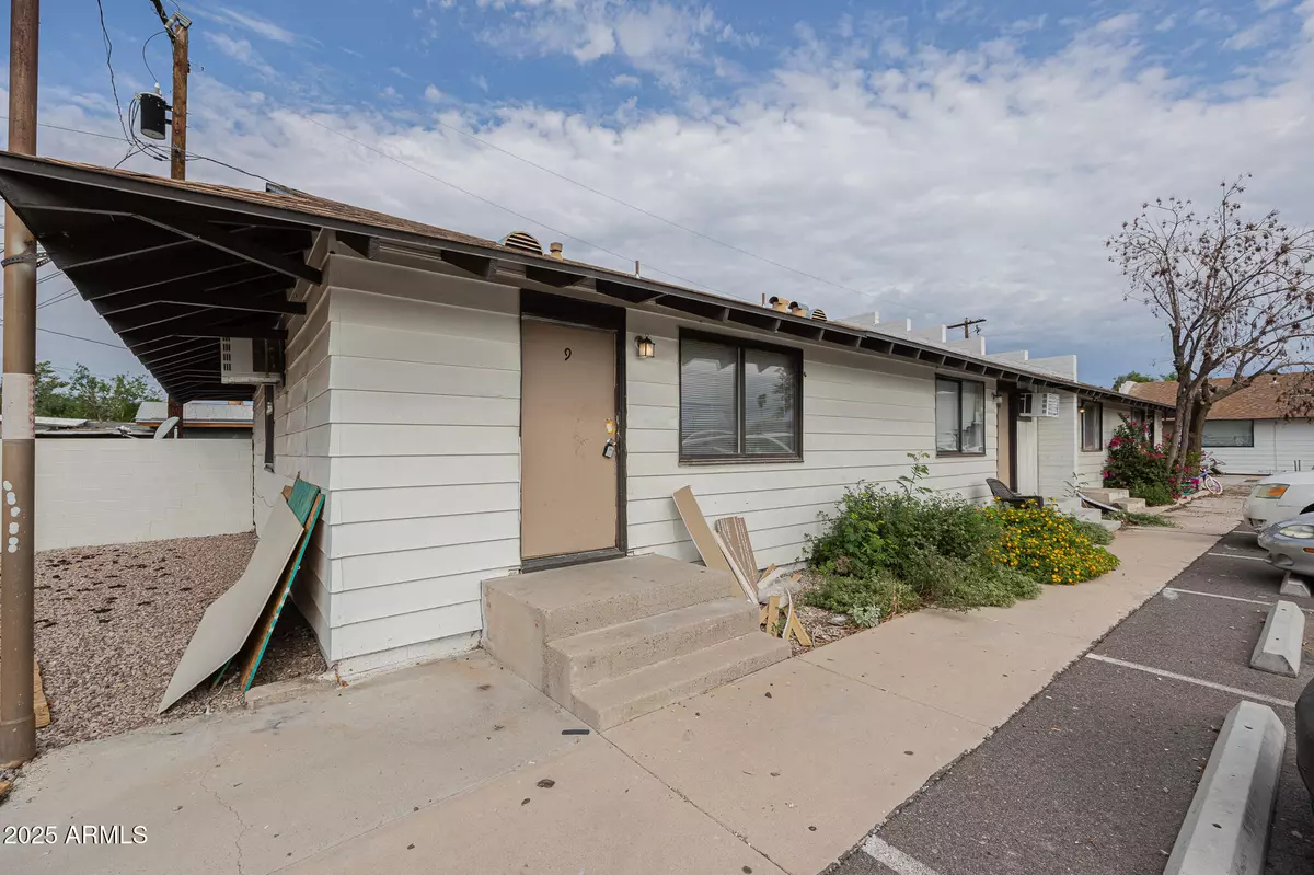 Chandler, AZ 85225,864 E CHANDLER Boulevard #9