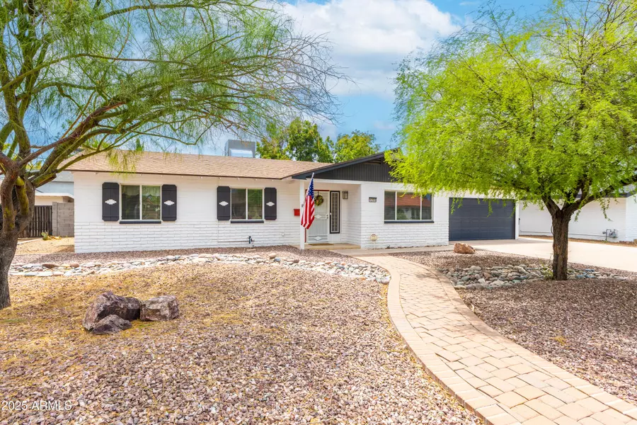 1255 W DEVONSHIRE Street, Mesa, AZ 85201