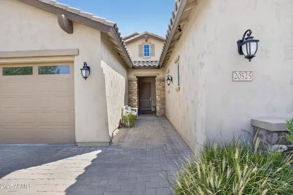 Queen Creek, AZ 85142,20525 E REINS Road