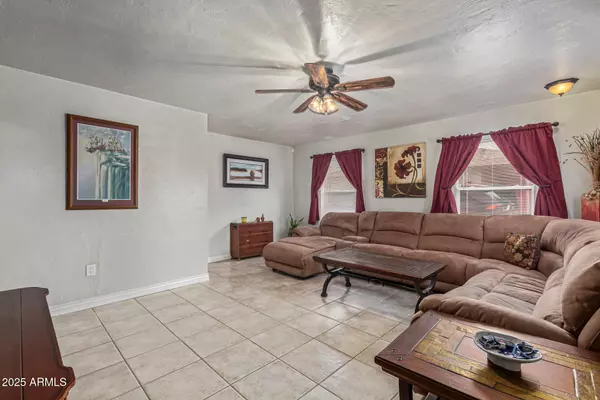 Phoenix, AZ 85016,2710 E AMELIA Avenue