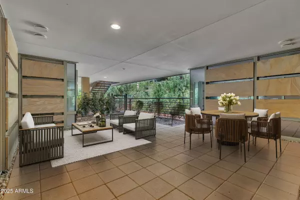 Scottsdale, AZ 85251,7137 E RANCHO VISTA Drive #2007