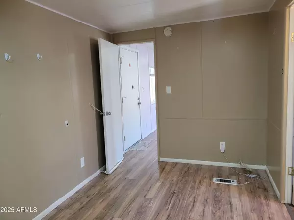 Mesa, AZ 85210,61 W Southern Avenue #14