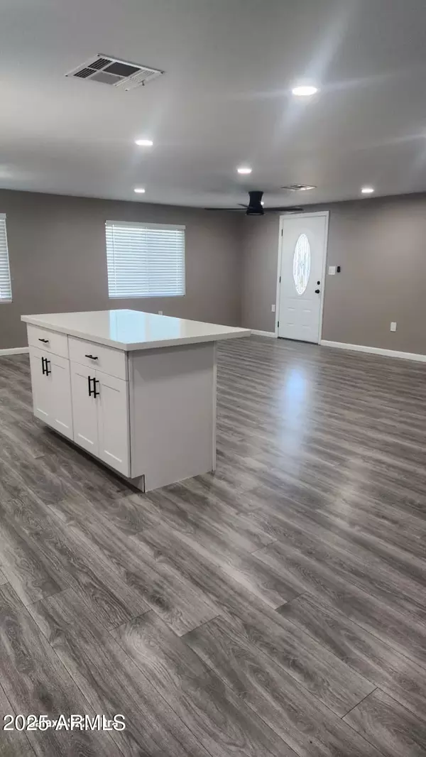 Mesa, AZ 85208,9701 E EDGEWOOD Avenue