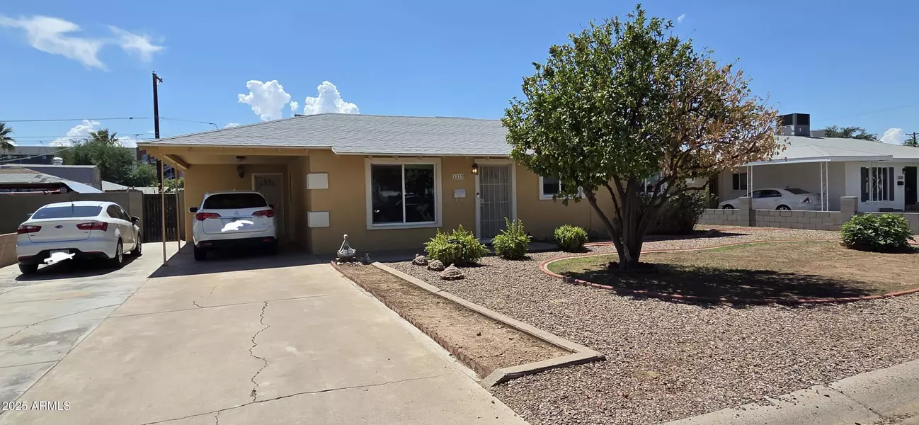 3327 W LUKE Avenue, Phoenix, AZ 85017