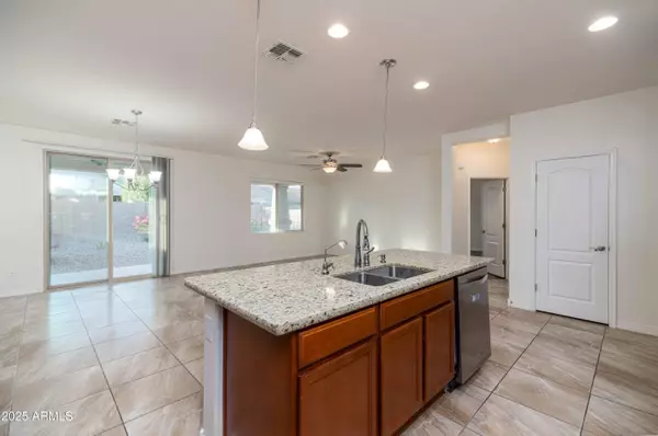 San Tan Valley, AZ 85143,362 E RED MESA Trail