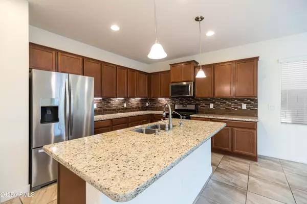 San Tan Valley, AZ 85143,362 E RED MESA Trail