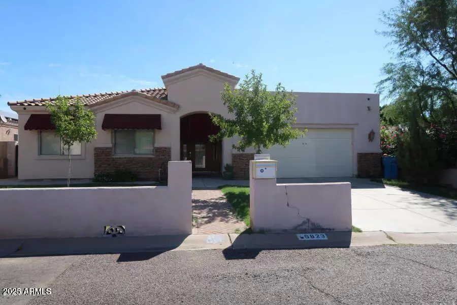 Phoenix, AZ 85014,6823 N 14TH Street