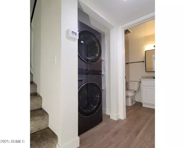 Phoenix, AZ 85024,19601 N 7TH Street #2089