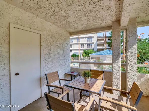 Phoenix, AZ 85016,5122 N 31st Way #221