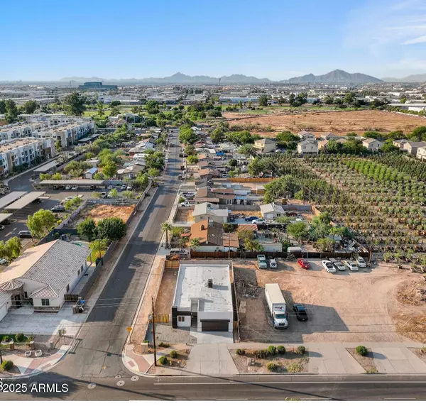 Phoenix, AZ 85040,3434 E Southern Avenue #2