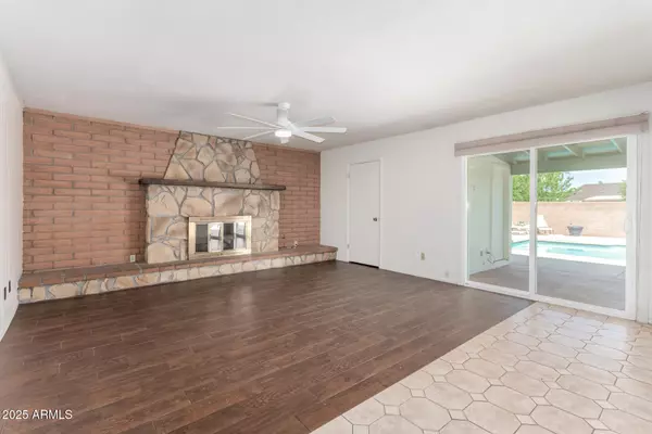 Phoenix, AZ 85028,11621 N 39TH Street