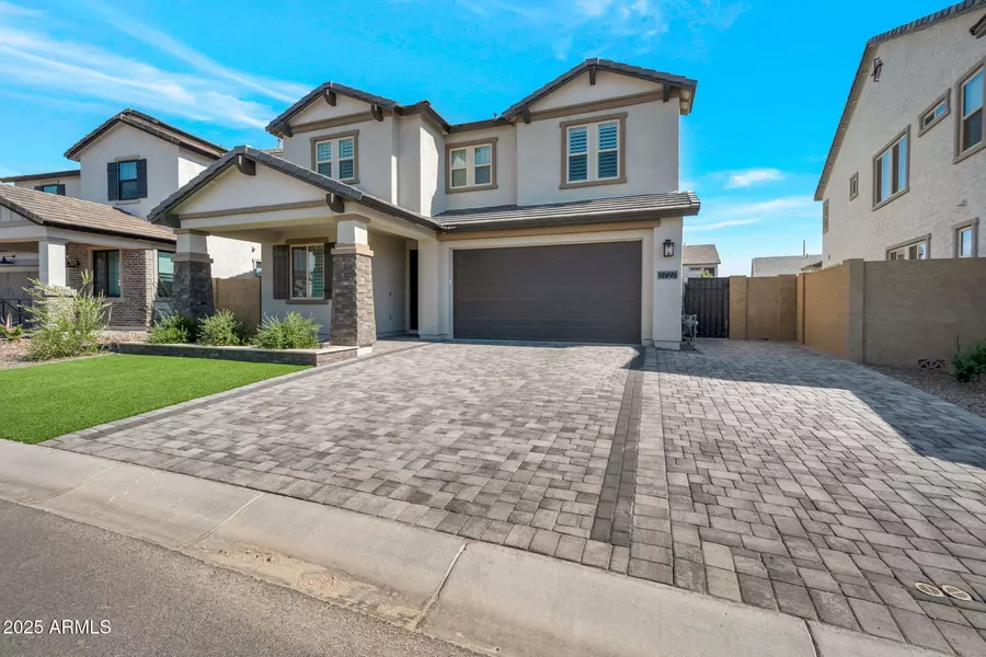 5727 E SAYAN Street, Mesa, AZ 85215