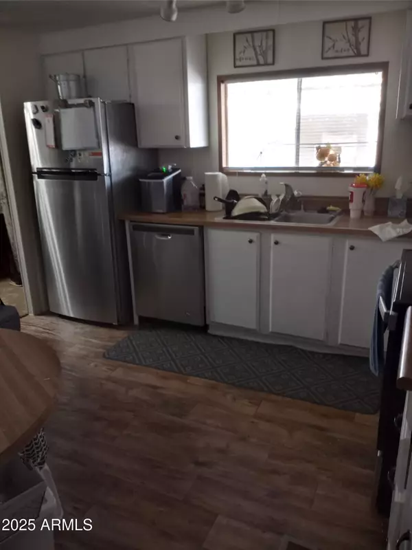Mesa, AZ 85201,2121 N center Street #164