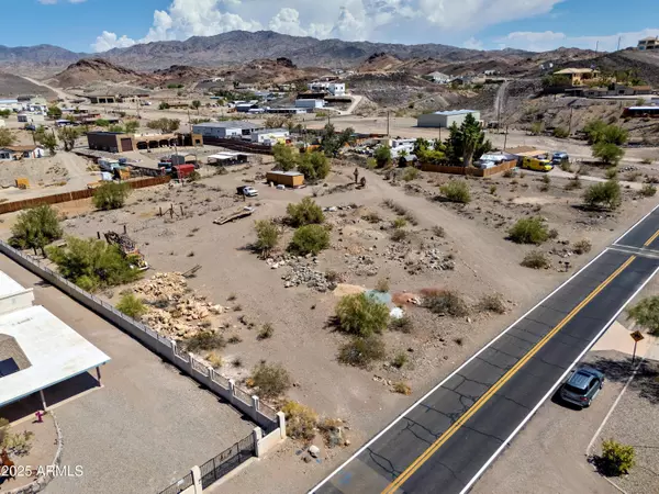 Lake Havasu City, AZ 86406,4037 BLUE CANYON Road #185