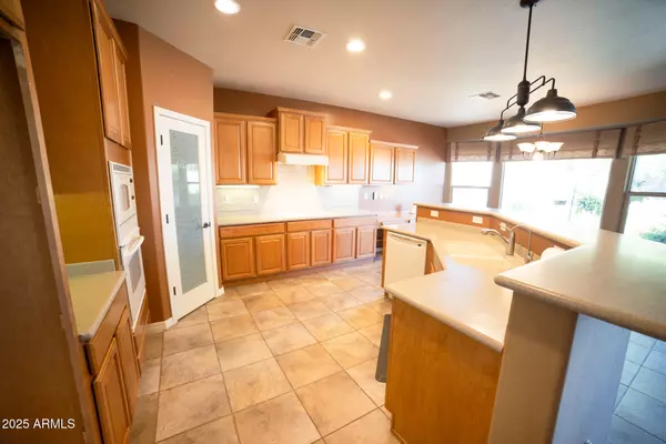 San Tan Valley, AZ 85143,1086 W DESERT ASTER Road
