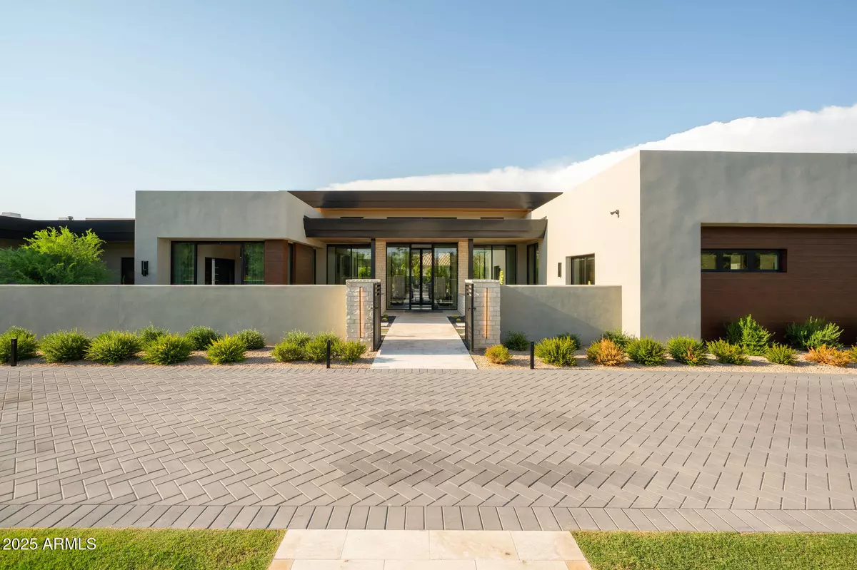 Paradise Valley, AZ 85253,7044 E CHENEY Drive