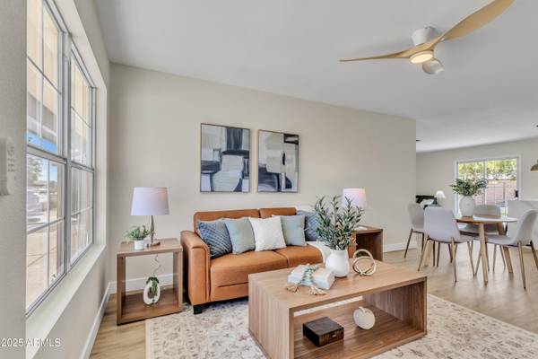 Glendale, AZ 85308,4742 W BLUEFIELD Avenue