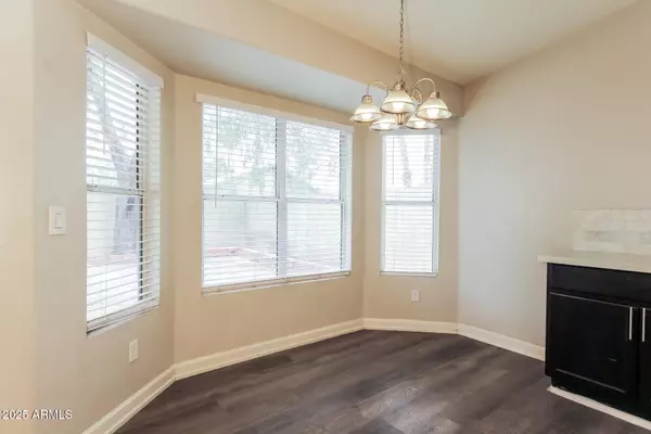 Phoenix, AZ 85037,8953 W MONTE VISTA Road