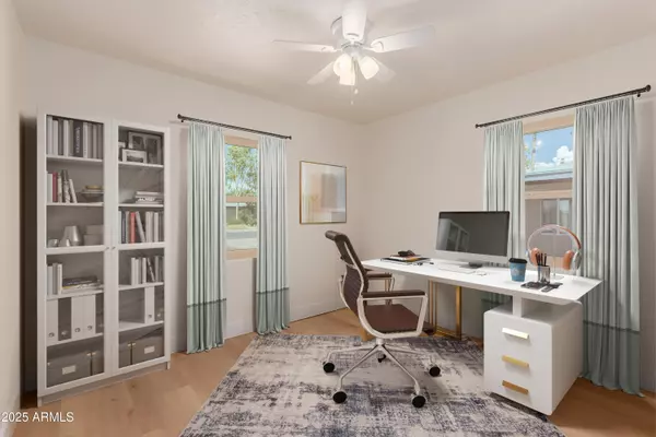 Phoenix, AZ 85015,1821 W ROMA Avenue