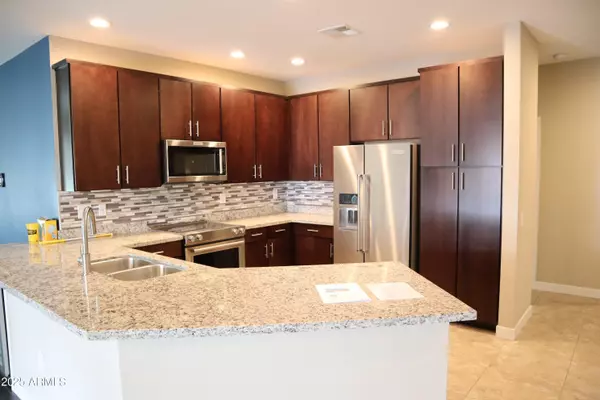 Chandler, AZ 85248,2511 W QUEEN CREEK Road #326
