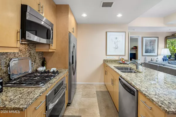 Scottsdale, AZ 85251,7121 E Rancho Vista Drive #2004