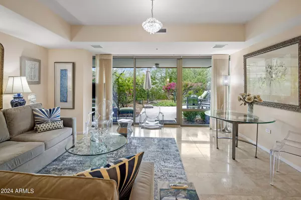 Scottsdale, AZ 85251,7121 E Rancho Vista Drive #2004