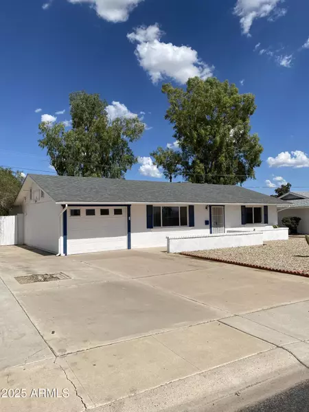 12829 N AUGUSTA Drive, Sun City, AZ 85351