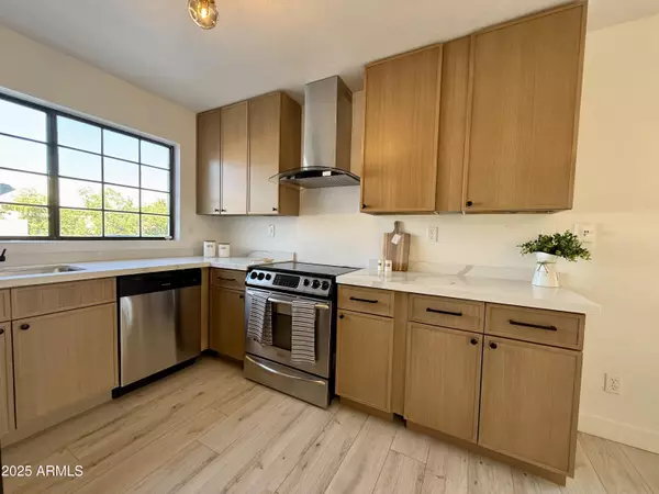 Scottsdale, AZ 85257,8665 E BELLEVIEW Place