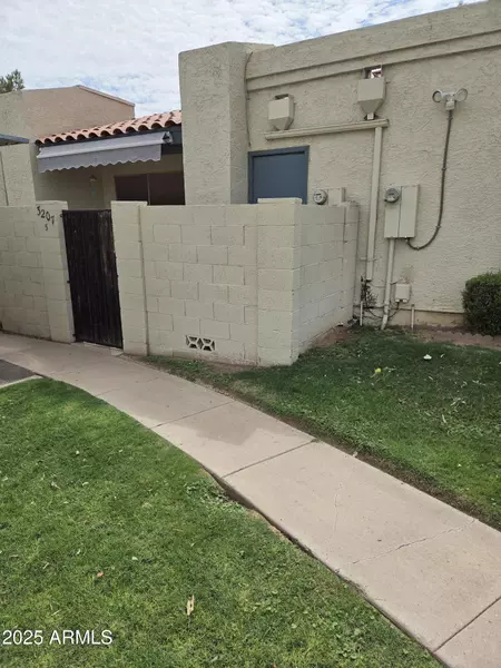 3207 W Loma Lane #5, Phoenix, AZ 85051