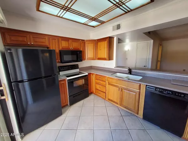 Scottsdale, AZ 85258,9275 E MISSION Lane #203