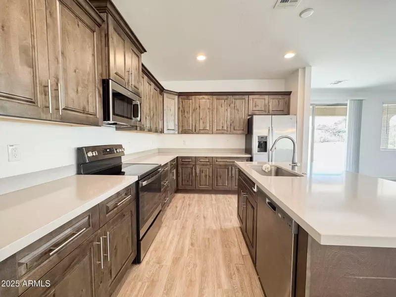 1985 W RINGO Road, Wickenburg, AZ 85390