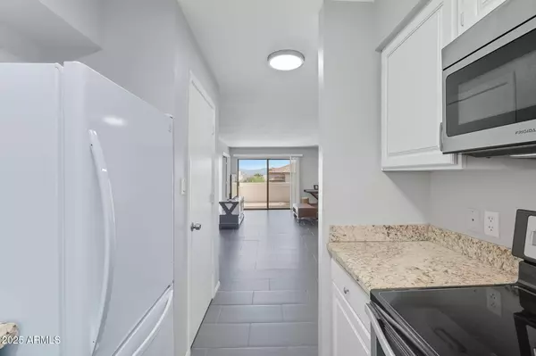 Fountain Hills, AZ 85268,16528 E GUNSIGHT Drive #105