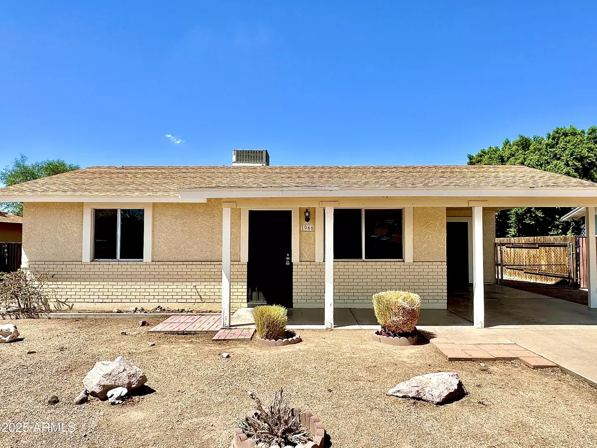 Apache Junction, AZ 85120,1966 S MORENO Drive