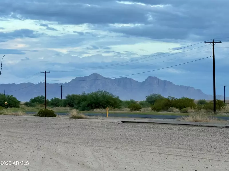 3010 N PARKVIEW Drive #25, Eloy, AZ 85131