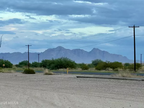 3010 N PARKVIEW Drive #25, Eloy, AZ 85131