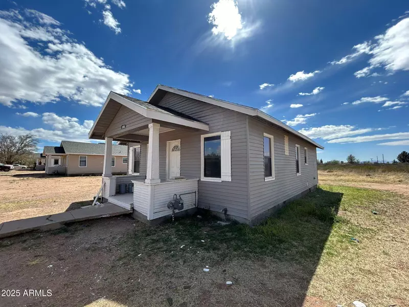 2106 N COUGAR Place, Douglas, AZ 85607
