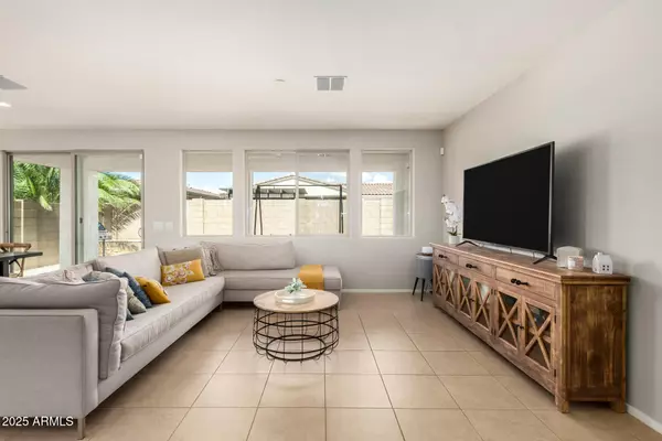 Queen Creek, AZ 85142,22544 E VIA ESTANCIA --