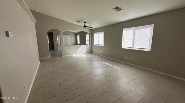 Tolleson, AZ 85353,8516 W RILEY Road