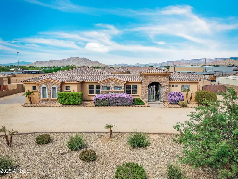 810 W HIDDEN VALLEY Drive, Phoenix, AZ 85086