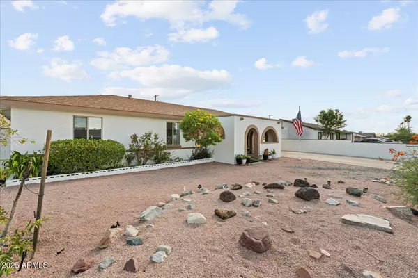 Phoenix, AZ 85042,129 E MONTE Way