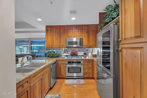 Scottsdale, AZ 85251,7141 E RANCHO VISTA Drive #3007