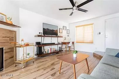 Phoenix, AZ 85014,1402 E OSBORN Road #16