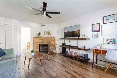 Phoenix, AZ 85014,1402 E OSBORN Road #16