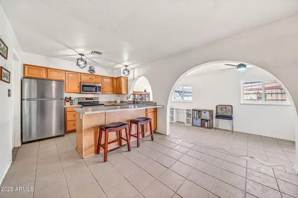 Phoenix, AZ 85037,8822 W Whitton Avenue