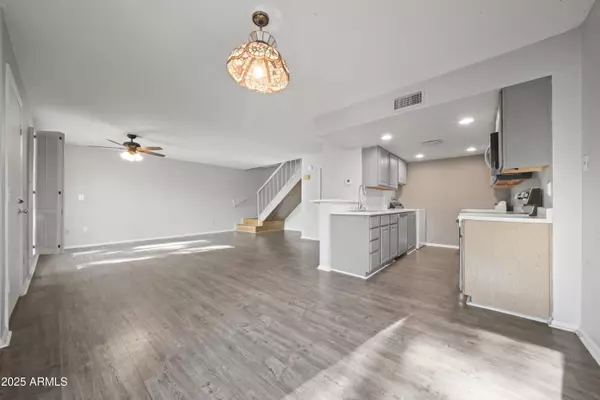 Phoenix, AZ 85022,13226 N 3rd Place