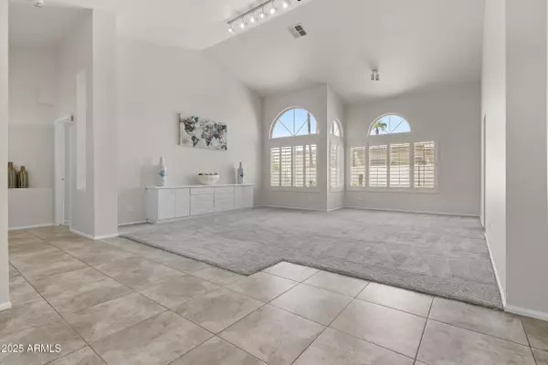 Phoenix, AZ 85048,330 E SOUTH FORK Drive